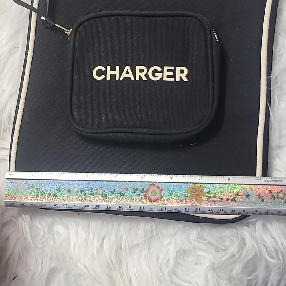 BAG-ALL  TABLE CASE 11